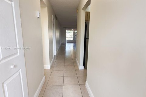 Copropriété à louer à Plantation, Floride: 2 chambres, 83.61 m2 № 1987330 - photo 15