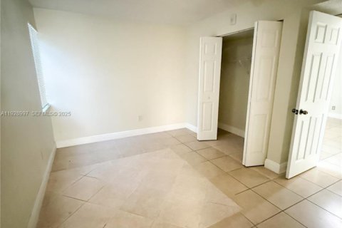 Copropriété à louer à Plantation, Floride: 2 chambres, 83.61 m2 № 1987330 - photo 6