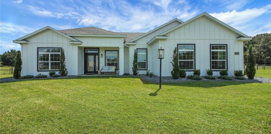 Villa ou maison à Oxford, Floride 4 chambres, 255.39 m2 № 1899007