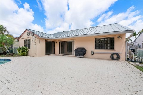 House in Sunrise, Florida 3 bedrooms, 167.6 sq.m. № 2064807 - photo 29