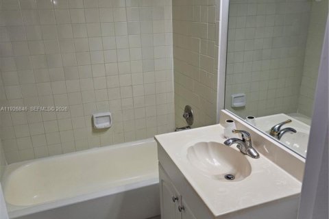 Copropriété à louer à Coral Springs, Floride: 2 chambres, 71.26 m2 № 1989654 - photo 20