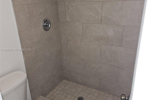 Снять в аренду кондоминиум в Корал-Спрингс, Флорида 2 спальни, 71.26м2, № 1989654 - фото 10