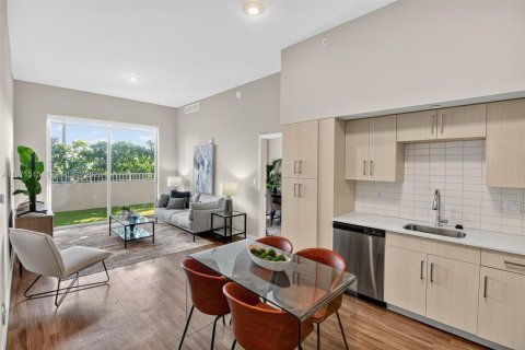 Condominio en venta en Miami, Florida, 1 dormitorio, 57.79 m2 № 2032290 - foto 8