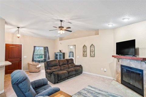 Casa en venta en Weeki Wachee, Florida, 3 dormitorios, 137.5 m2 № 1510711 - foto 11