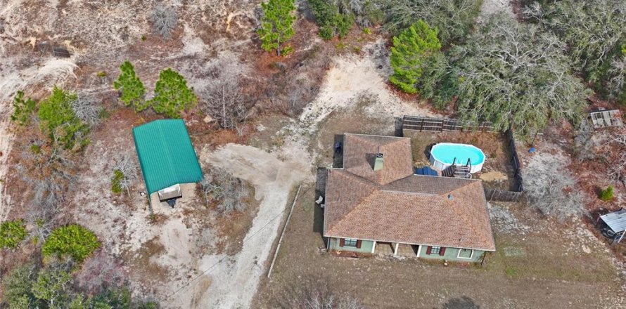 Casa en Weeki Wachee, Florida 3 dormitorios, 137.5 m2 № 1510711