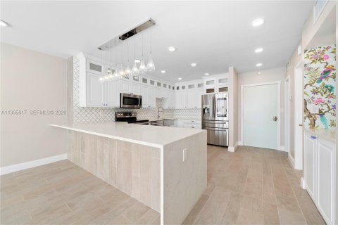 Купить кондоминиум в Форт-Лодердейл, Флорида 1 спальня, 78.97м2, № 2060263 - фото 5