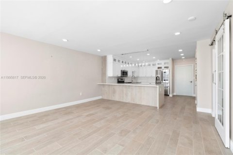 Купить кондоминиум в Форт-Лодердейл, Флорида 1 спальня, 78.97м2, № 2060263 - фото 7