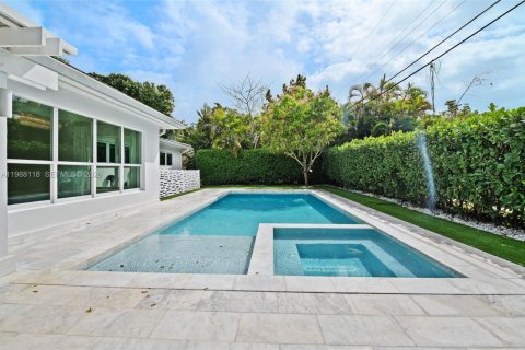 Купить виллу или дом в Корал-Гейблс, Флорида 3 спальни, 142.23м2, № 2049029 - фото 25