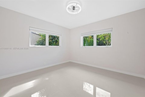 Купить виллу или дом в Корал-Гейблс, Флорида 3 спальни, 142.23м2, № 2049029 - фото 20