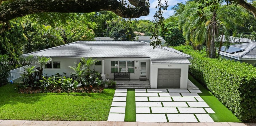 Дом в Корал-Гейблс, Флорида 3 спальни, 142.23м2 № 2049029