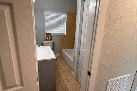 Villa ou maison à vendre à St. Lucie, Floride: 2 chambres, 107.58 m2 № 2077434 - photo 18