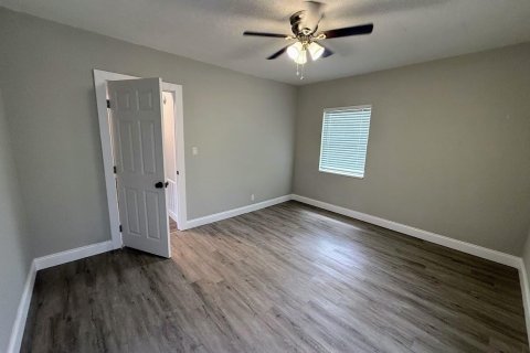 Villa ou maison à vendre à St. Lucie, Floride: 2 chambres, 107.58 m2 № 2077434 - photo 17