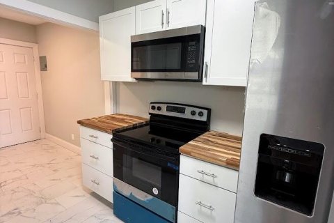 Villa ou maison à vendre à St. Lucie, Floride: 2 chambres, 107.58 m2 № 2077434 - photo 29