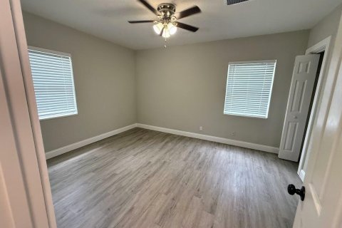 Villa ou maison à vendre à St. Lucie, Floride: 2 chambres, 107.58 m2 № 2077434 - photo 14