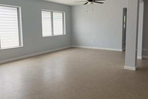 Casa en alquiler en Tampa, Florida, 3 dormitorios, 127.83 m2 № 1813708 - foto 2