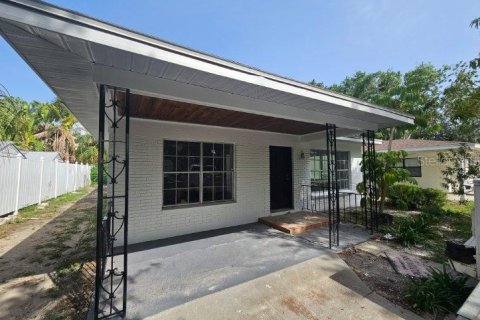 Casa en alquiler en Tampa, Florida, 3 dormitorios, 127.83 m2 № 1813708 - foto 1