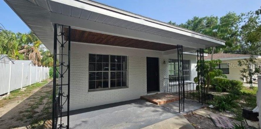 Villa ou maison à Tampa, Floride 3 chambres, 127.83 m2 № 1813708