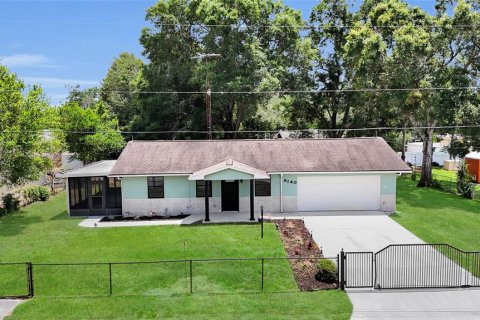 House in Summerfield, Florida 3 bedrooms, 105.91 sq.m. № 2095083