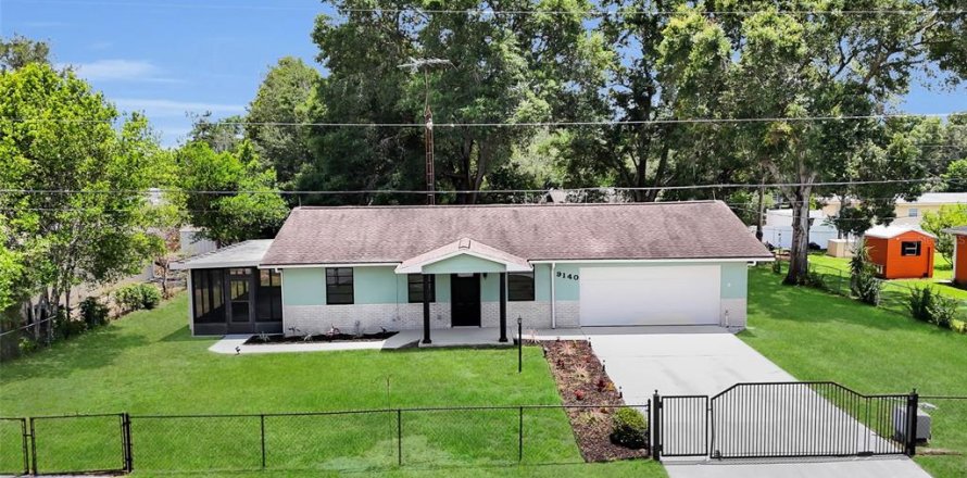 House in Summerfield, Florida 3 bedrooms, 105.91 sq.m. № 2095083