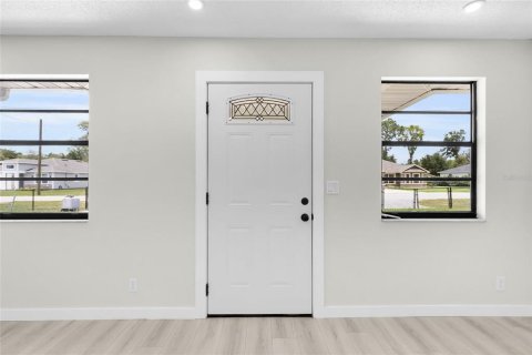 House in Summerfield, Florida 3 bedrooms, 105.91 sq.m. № 2095083 - photo 3
