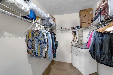 Condo in Deerfield Beach, Florida, 2 bedrooms  № 1930926 - photo 9