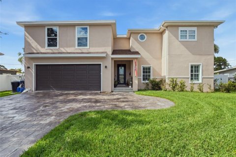Villa ou maison à vendre à Saint Petersburg, Floride: 5 chambres, 269.79 m2 № 2330306 - photo 3