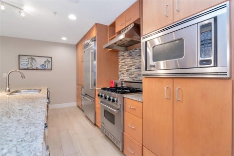 Copropriété à louer à Tampa, Floride: 2 chambres, 97.55 m2 № 2431241 - photo 5