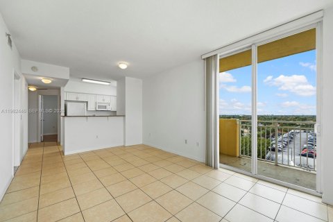 Condominio en alquiler en Miami, Florida, 2 dormitorios, 92.53 m2 № 2049359 - foto 11