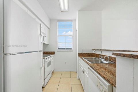 Condominio en alquiler en Miami, Florida, 2 dormitorios, 92.53 m2 № 2049359 - foto 16