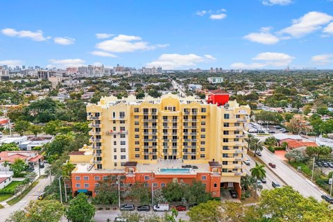 Condominio en Miami, Florida, 2 dormitorios  № 2049359