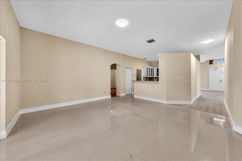 Снять в аренду виллу или дом в Пемброк-Пайнс, Флорида 4 спальни, 201.78м2, № 1990460 - фото 22