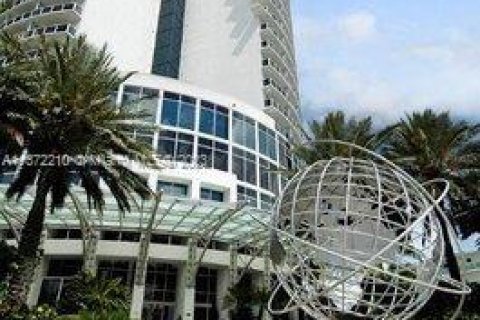 Copropriété à vendre à Sunny Isles Beach, Floride: 61.69 m2 № 1865117 - photo 4