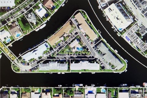 Propiedad comercial en venta en Hallandale Beach, Florida № 2184160 - foto 2