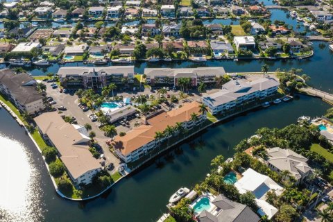 Propiedad comercial en venta en Hallandale Beach, Florida № 2184160 - foto 23