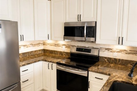 Casa en alquiler en Tampa, Florida, 3 dormitorios, 143.91 m2 № 2122351 - foto 12