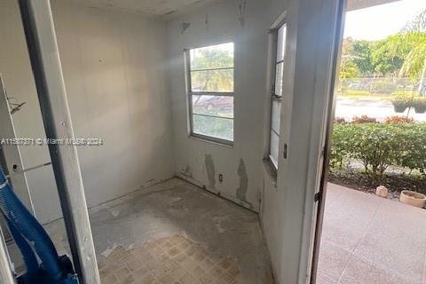Condominio en venta en Pembroke Pines, Florida, 2 dormitorios, 102.19 m2 № 2076941 - foto 15