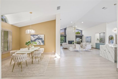 House in Tampa, Florida 4 bedrooms, 278.52 sq.m. № 1778688 - photo 28