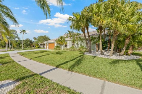 Villa ou maison à vendre à Tampa, Floride: 4 chambres, 278.52 m2 № 1778688 - photo 5