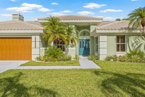 House in Tampa, Florida 4 bedrooms, 278.52 sq.m. № 1778688 - photo 6