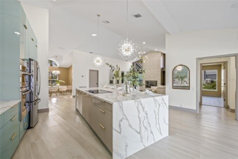 House in Tampa, Florida 4 bedrooms, 278.52 sq.m. № 1778688 - photo 23