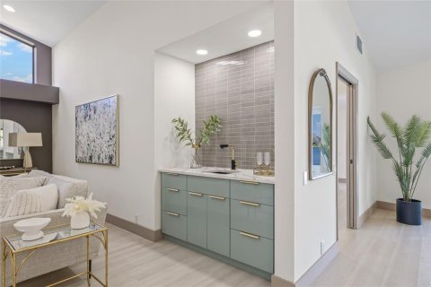 Villa ou maison à vendre à Tampa, Floride: 4 chambres, 278.52 m2 № 1778688 - photo 16