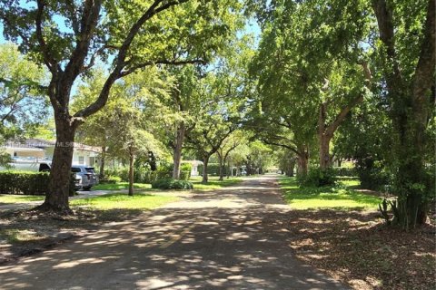 Casa en venta en Coral Gables, Florida, 2 dormitorios, 103.4 m2 № 2014834 - foto 3