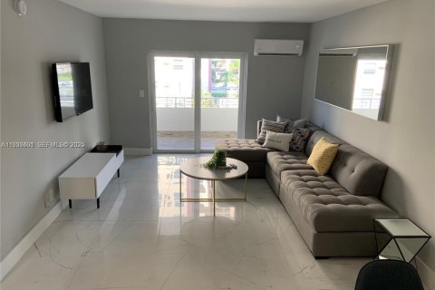 Снять в аренду кондоминиум в Форт-Лодердейл, Флорида 1 спальня, 64.1м2, № 1989244 - фото 11