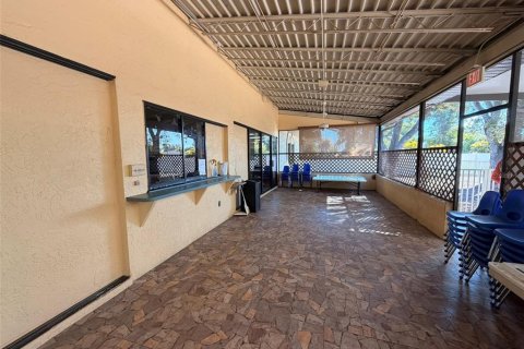 Immobilier commercial à vendre à Fort Myers, Floride: 613.53 m2 № 2118285 - photo 13