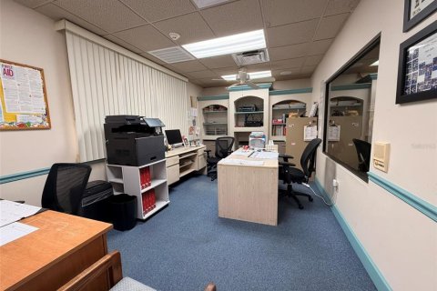 Immobilier commercial à vendre à Fort Myers, Floride: 613.53 m2 № 2118285 - photo 4