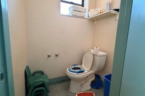 Immobilier commercial à vendre à Fort Myers, Floride: 613.53 m2 № 2118285 - photo 23