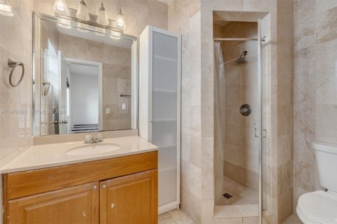 Copropriété à vendre à Bay Harbor Islands, Floride: 2 chambres, 96.25 m2 № 2032052 - photo 16