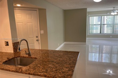 Condo in Davie, Florida, 1 bedroom  № 1864908 - photo 7
