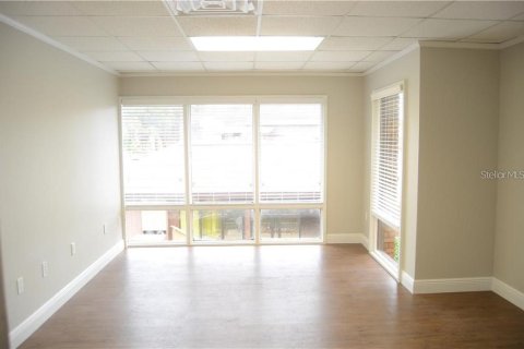 Immobilier commercial à louer à Kissimmee, Floride: 521.55 m2 № 1872800 - photo 2