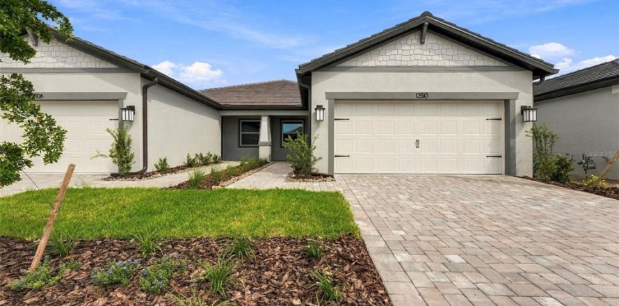 Duplex in Parrish, Florida 2 bedrooms, 146.69 sq.m. № 2115580